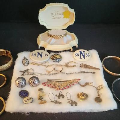 Vintage Jewelry (feat. Sterling) (BR1)