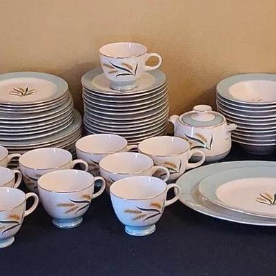 Internation D.S. Co. "Viking" Dinnerware (LR)