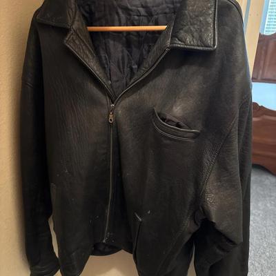 Men’s  / Unisex Black Leather Jacket with Quilted Lining - L / XL