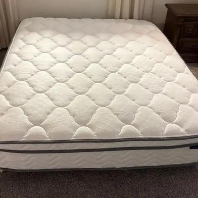 Very Nice! Queen Mattress + Metal Bed Frame - No Boxspring