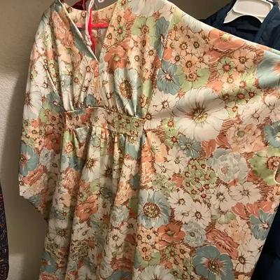 Women’s 70s Vibe Vintage Clothing - Jonquil Dress Shirt Size 14, Geometric Dress, Floral Kimono