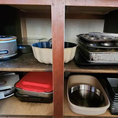 Baking & Kitchen Tools - Pans, Waffle Maker, Bundt Pan, Muffins, Crockette, Rival, Stoneware, Sheets