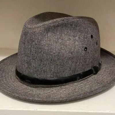 Men’s Grey Felt Pendleton Hat - Small Belt Around Base