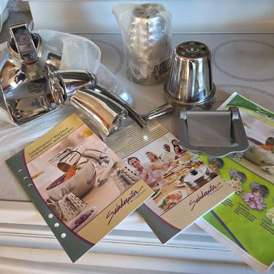 Like New Kitchen Salad Master Machine - Rotary Blade & Manual with Attachments