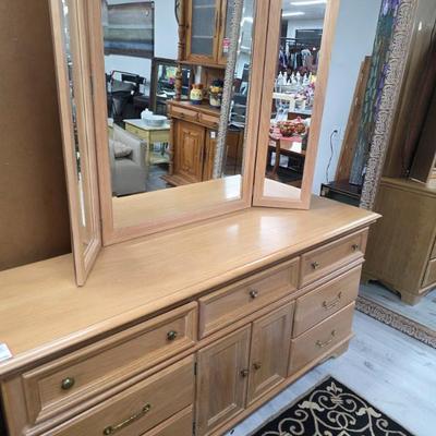 Sale Photo Thumbnail #25