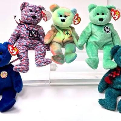 "Ty" Clubby, USA, Wallace, Kicks, and Peace "Beanie Babies"