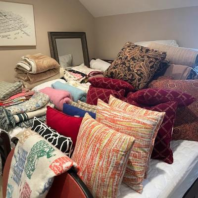 Sale Photo Thumbnail #246