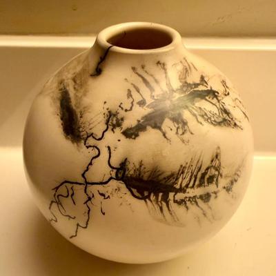 Sale Photo Thumbnail #39: Signed Native American-Style Horsehair Raku Pottery Vase 