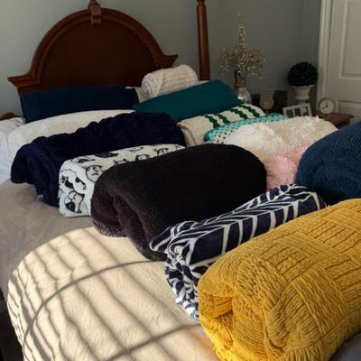 Sale Photo Thumbnail #337