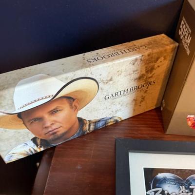 Sale Photo Thumbnail #378