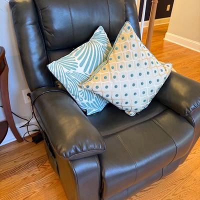 Sale Photo Thumbnail #136