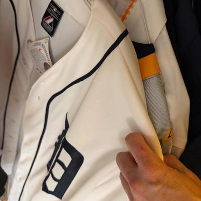 Sale Photo Thumbnail #217