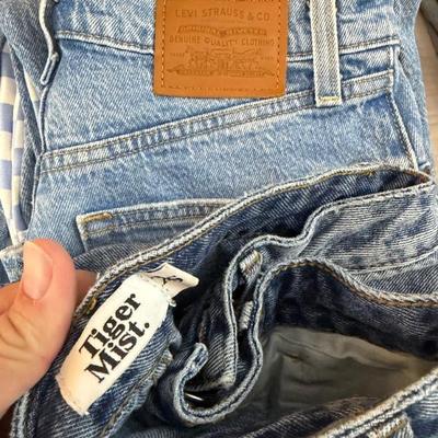 Sale Photo Thumbnail #172