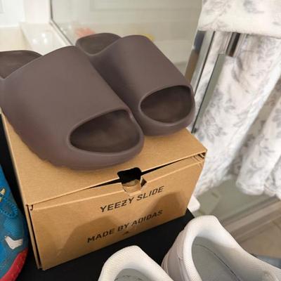 Sale Photo Thumbnail #200