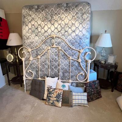 Sale Photo Thumbnail #259