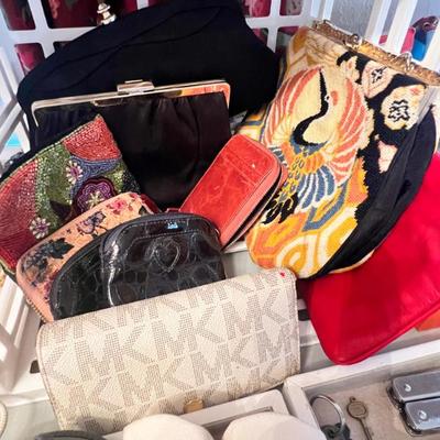 Sale Photo Thumbnail #77