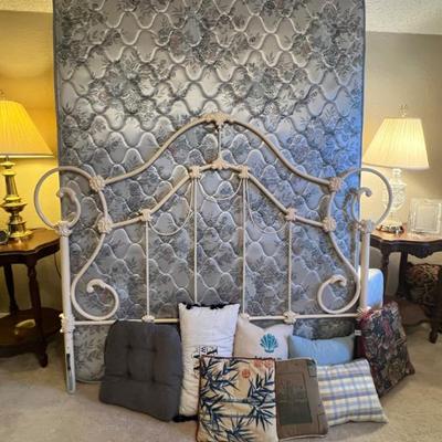 Sale Photo Thumbnail #260