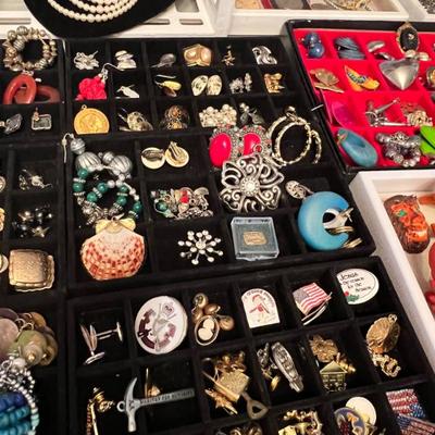 Sale Photo Thumbnail #70