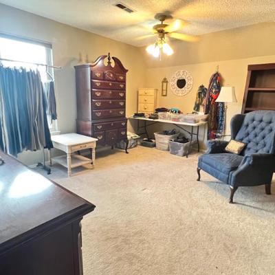 Sale Photo Thumbnail #144