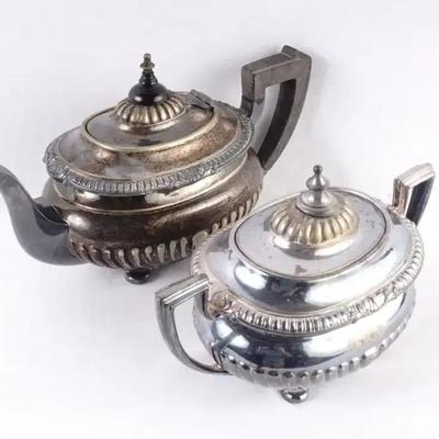 Antiqued Hi He’s Lid Teapot And Matching Sugar Bowl Stamped With Makers Mark Silver On Copper