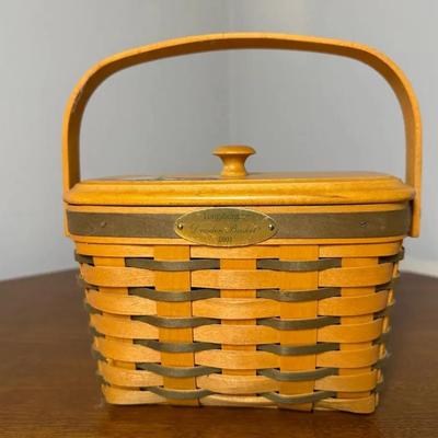 SIGNED Longaberger Dresden Basket