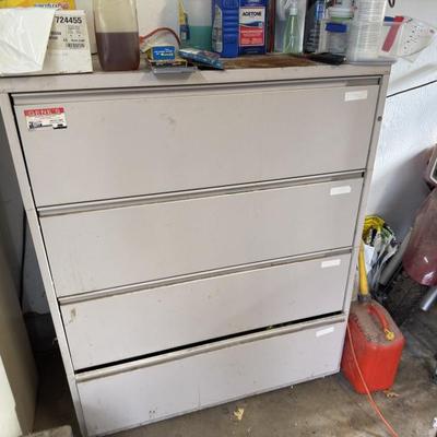 Sale Photo Thumbnail #12: Metal cabinet