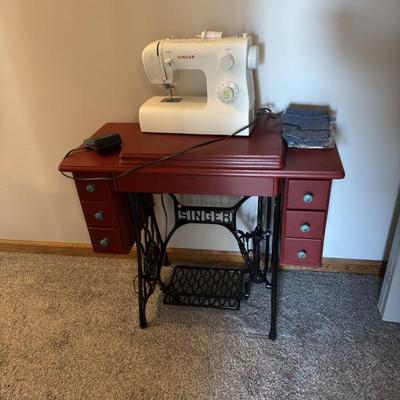 Sewing machine, and vintage table