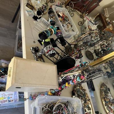 Sale Photo Thumbnail #133