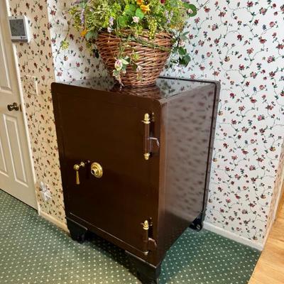 Sale Photo Thumbnail #84