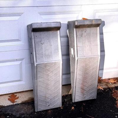 Pair Of Plastic Rhino Ramps By Blitz