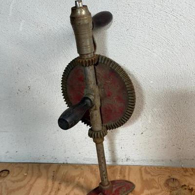 “Egg Beater” Style Hand Drill Tool