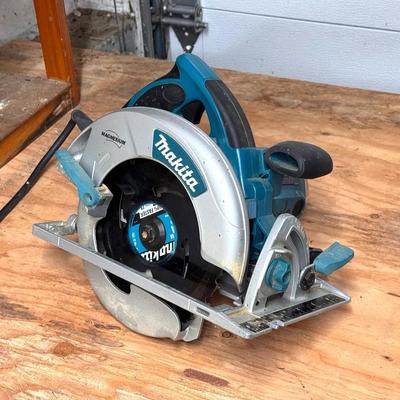 Makita 7-1/4” Magnesium Circular Saw