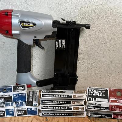 Central Pneumatic 3-in-1 Nailer/Stapler, Nails & Narrow Crown Staplss