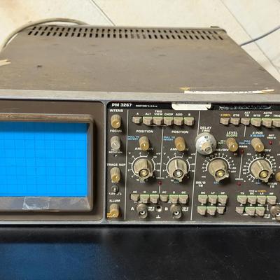 Philips PM3267, a 100 MHz dual-trace, dual-time base analog oscilloscope