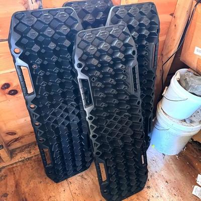 (4) Off Road Traction Boards 