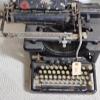 Sale Photo Thumbnail #685