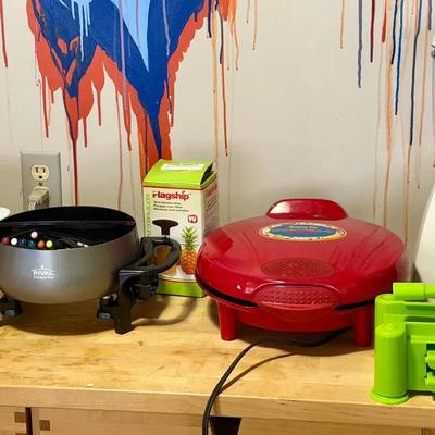 Kitchen Gadgets including Rice Cooker & Braun Blender