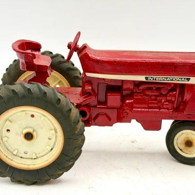 Metal International Tractor