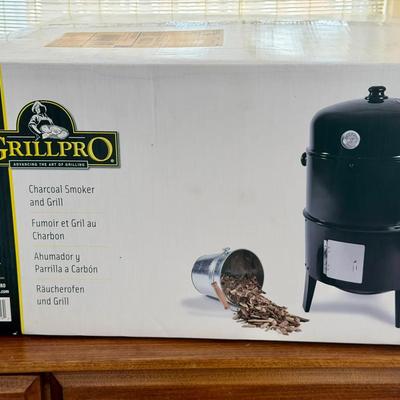 NIB GrillPro Charcoal Smoker & Grill