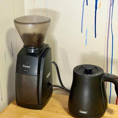 Leehoo Electric Gooseneck Kettle & Baratza Encore Coffee Grinder 