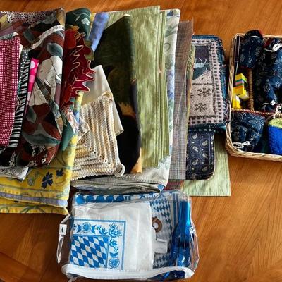 Large Lot Of Table Cloths, Napkins, And Placemats
