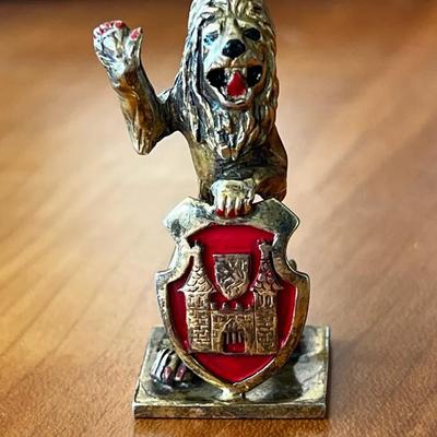 Small Metal Decorative Lion Figurine 
