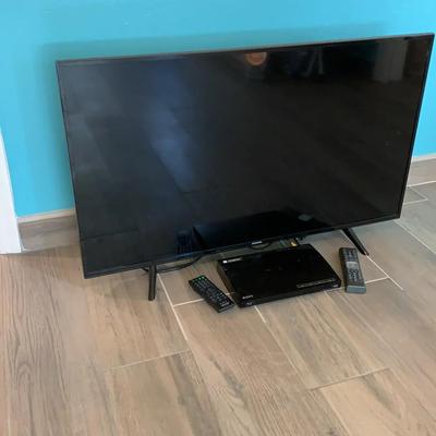 42” Samsung TV With Remote And Sony Blu Ray DVD Player 