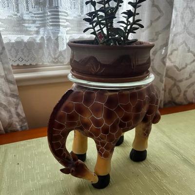 Giraffe Plant Stand With Live Potted Plant