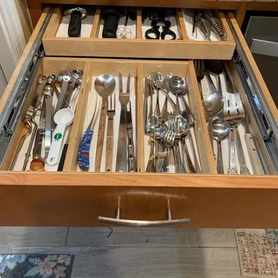 Cutlery And Kitchen Utensils ￼