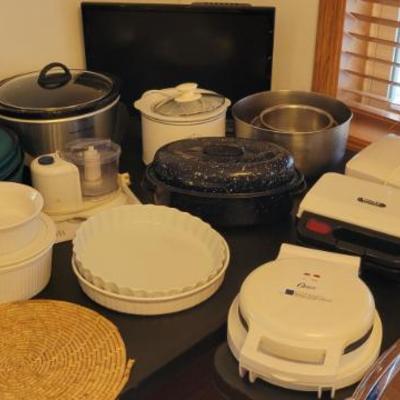 Sale Photo Thumbnail #17: 2 Crockpots, Oster waffle maker, Rival sandwich maker, GE, George Forman Grilling Machine