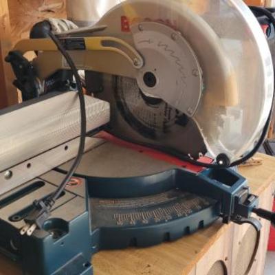 Sale Photo Thumbnail #357: Bosch Compound Miter Saw 12"