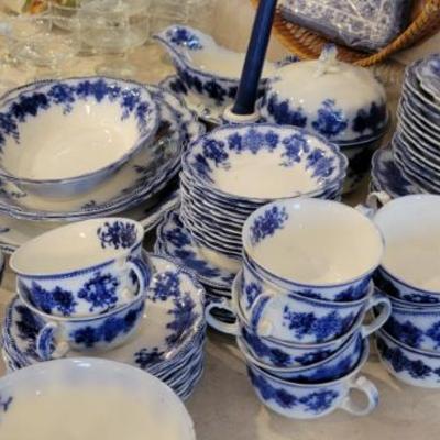 Sale Photo Thumbnail #14: Beautiful set of W.H. Grindley & Co. in the "Clarence" pattern