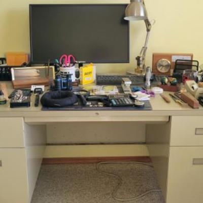 Sale Photo Thumbnail #44: Metal Desk
