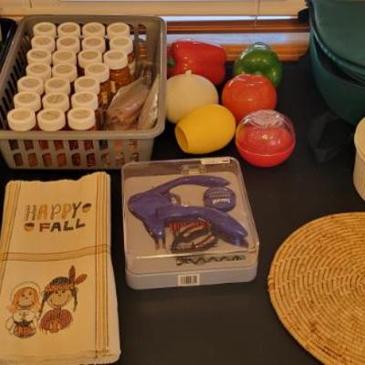 Sale Photo Thumbnail #16: Spices and such